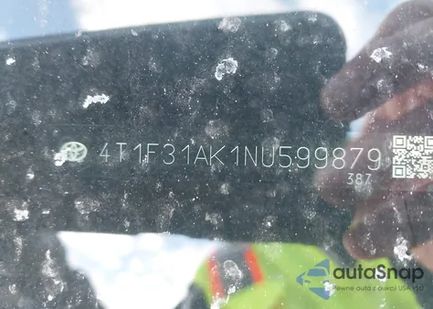 2022 Toyota Camry Xle Hybrid z USA, uszkodzony, nr VIN 4T1F31AK1NU599879